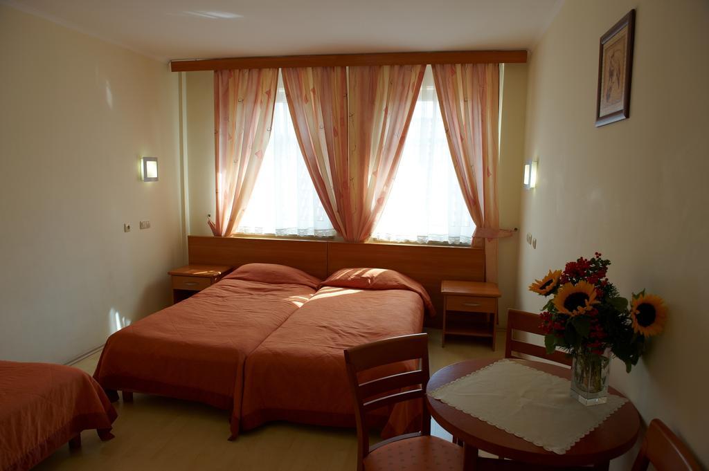 Hotel Sutoris Bochnia Room photo